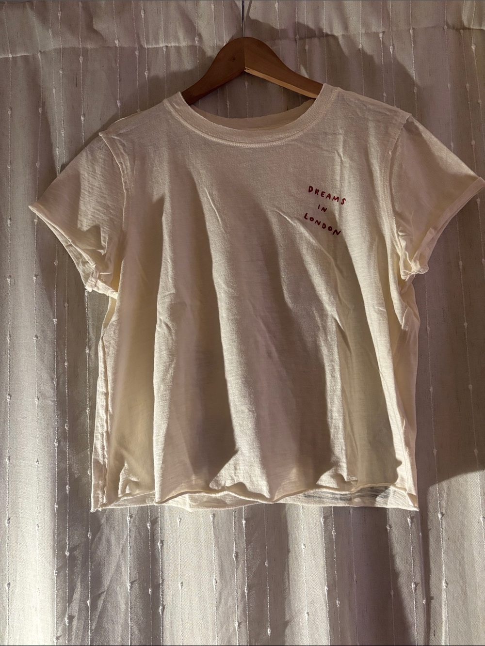 Maeve Jordan Nickson Dreams in London Graphic Tee - XS - Picture 4 of 7